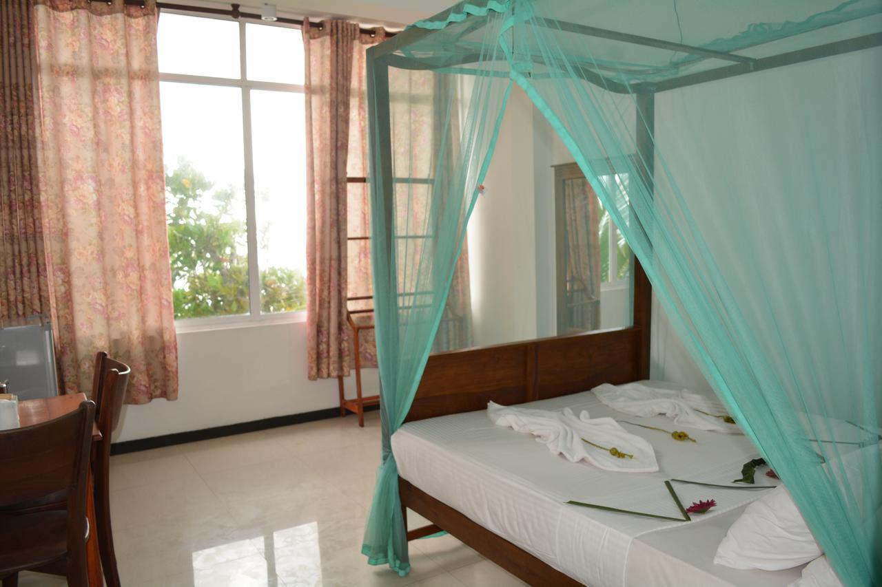 אהנגאמה Sayurima Beach Hotel מראה חיצוני תמונה